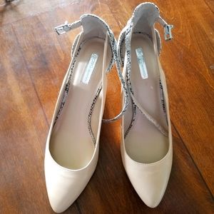 BCBG  worn twice, great condition, like new